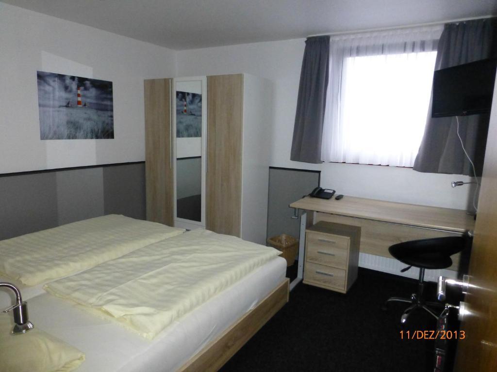 Hotel Ruestersieler Hof Wilhelmshaven Room photo